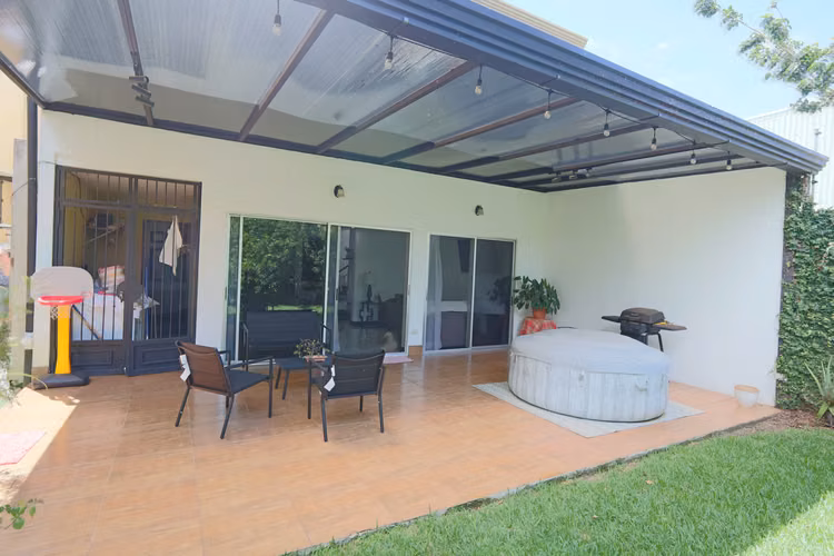 Venta Casa Independiente de 3 Habitaciones con Jardín en Alajuela - Imagen 14