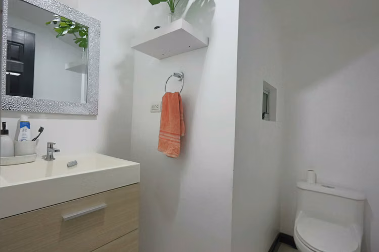 Venta Casa Independiente de 3 Habitaciones con Jardín en Alajuela - Imagen 11