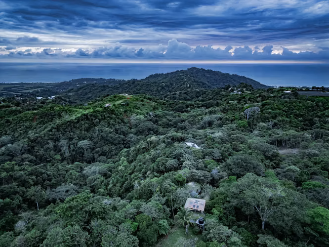 Luxury Eco-Retreat with Breathtaking Sunset Views and Jungle Immersion