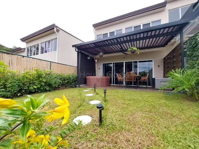 Venta de Casa en Mora-Ciudad Colón. 27-79 LCV