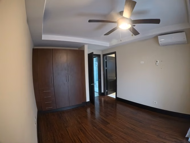 Alquiler de apartamento con línea blanca. Santa Ana - Imagen 11