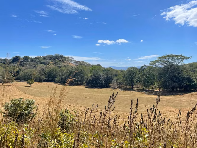 Terreno con Vista a las Montañas Cerca de Tamarindo – El Llano, Costa Rica - Imagen 17