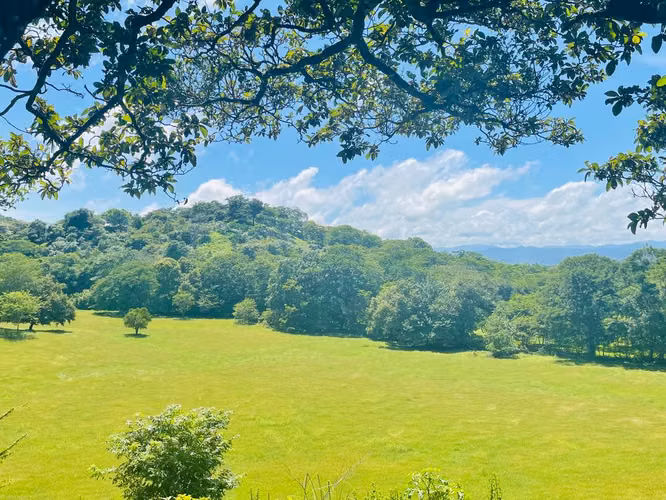Terreno con Vista a las Montañas Cerca de Tamarindo – El Llano, Costa Rica - Imagen 9