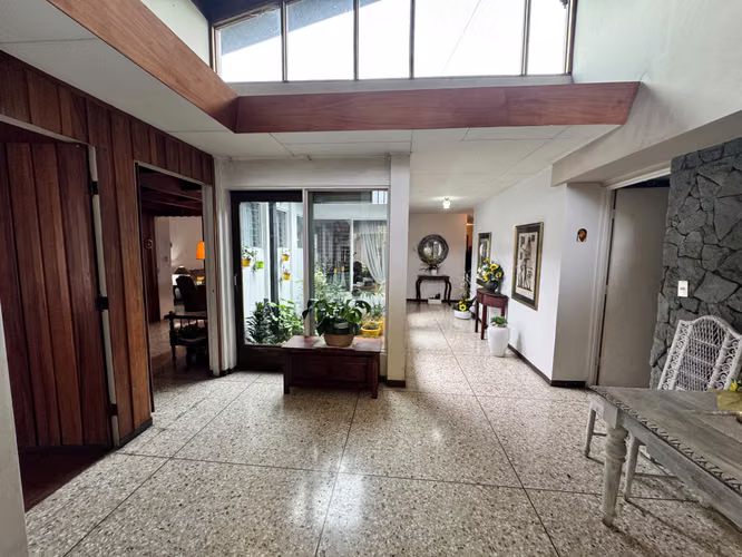 Venta de casa de uso Mixto, Barrio la Granja - 43285