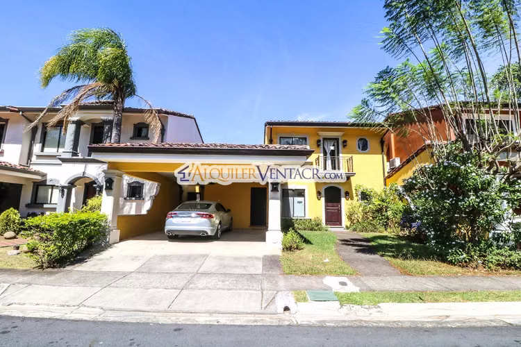 PUERTA DE HIERRO SANTA ANA! 3 BEDRS CONDO WITH GARDEN