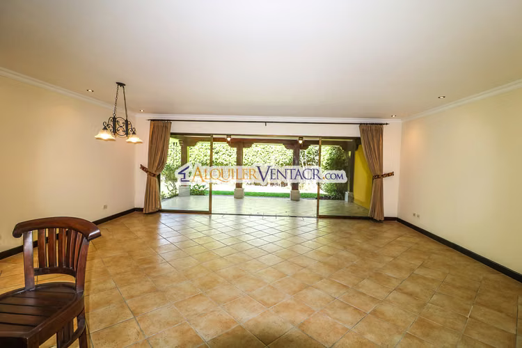PUERTA DE HIERRO SANTA ANA! CONDO DE 3 HABIT. CON JARDIN - Imagen 14