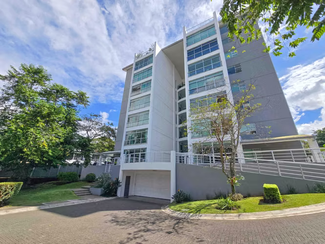 PENTHOUSE CON VISTA Y LINEA BLANCA EN BELLO HORIZONTE ESCAZU - Imagen 12