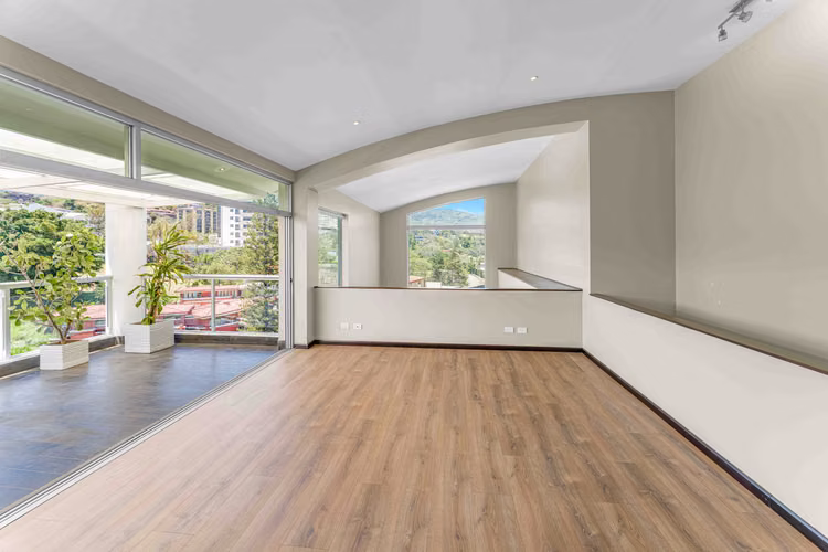 PENTHOUSE CON VISTA Y LINEA BLANCA EN BELLO HORIZONTE ESCAZU - Imagen 10