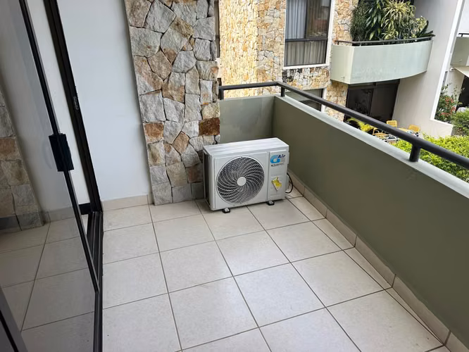 Oportunidad de Venta en Avalon Santa Ana Country Club - Imagen 5