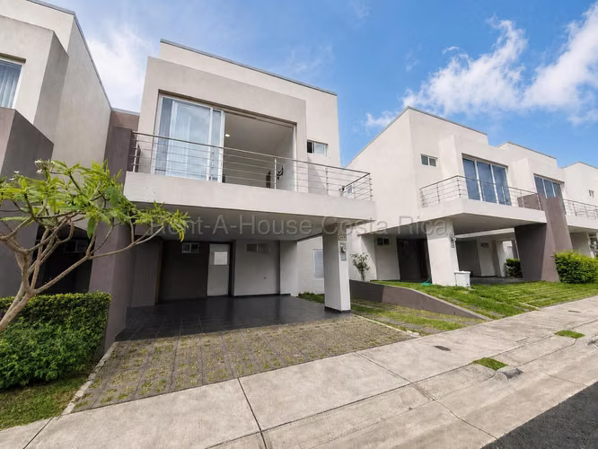 27-225 | Casa en Alquiler | Belén, Heredia
