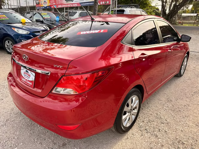HYUNDAI ACCENT GLS-2015-AUTO-SHIFT TRONIC- 6.575.000 - Imagen 2