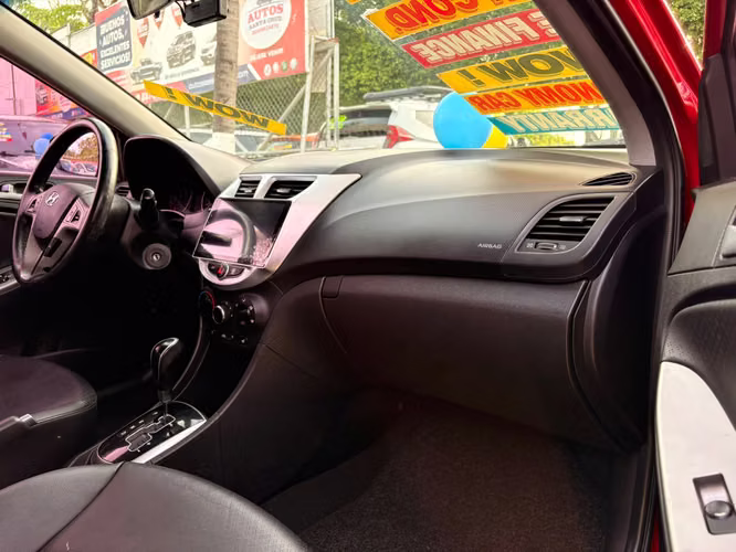 HYUNDAI ACCENT GLS-2015-AUTO-SHIFT TRONIC- 6.575.000 - Imagen 7