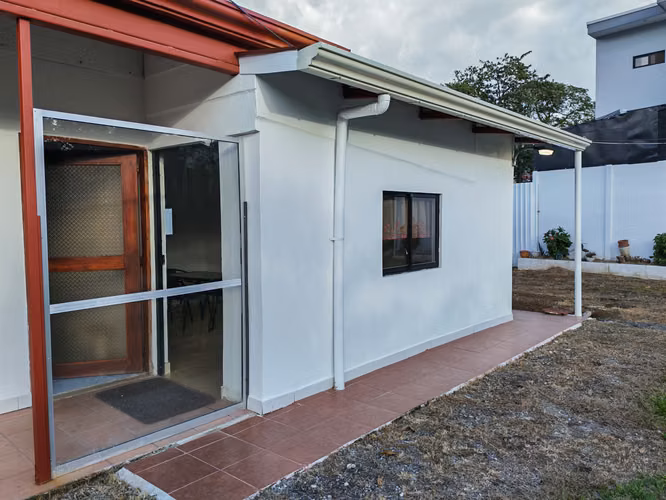 Se alquila quinta con Casa Principal y 2 Apartamentos tipo Studio Independientes