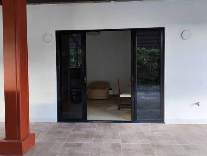 Se alquila quinta con Casa Principal y 2 Apartamentos tipo Studio Independientes