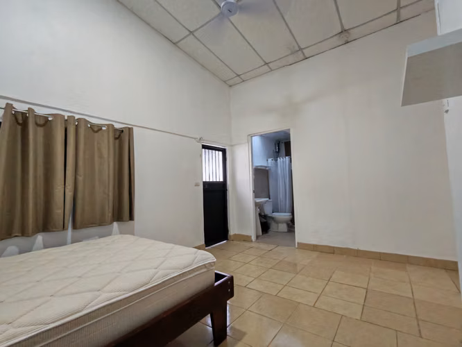 Se alquila quinta con Casa Principal y 2 Apartamentos tipo Studio Independientes
