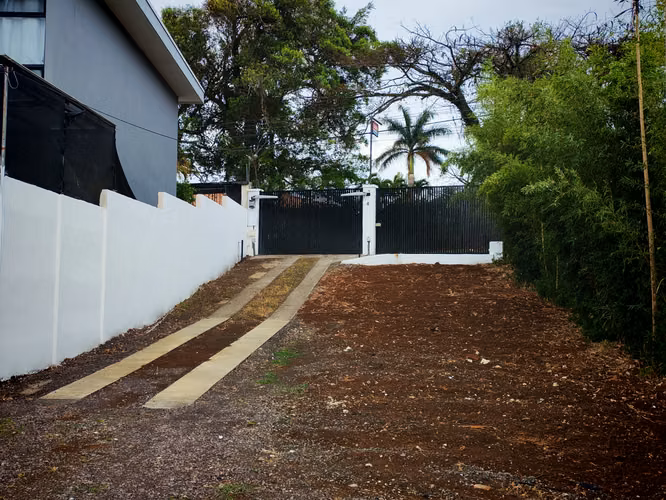 Se alquila quinta con Casa Principal y 2 Apartamentos tipo Studio Independientes