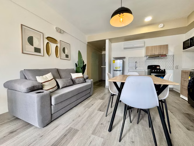 Apartamento tipo estudio amueblado y equipado - Imagen 8