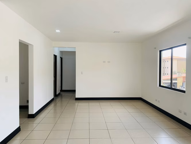Alquiler | Aparta Fresco de 2 Habitaciones | Principal con walk-in closet - Imagen 4