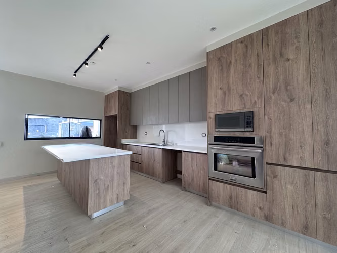 Brand-new house for rent, Avenida del Este Condominium, Curridabat