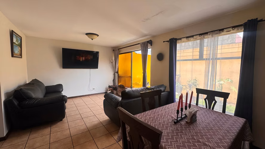 Vende casa en condominio en Villas de Tres Ríos, La Unión (AD) - Imagen 3