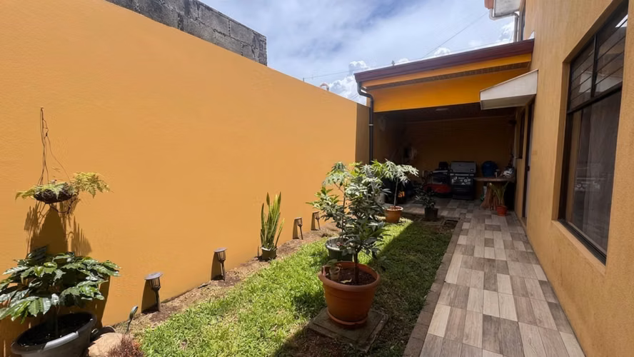 Vende casa en condominio en Villas de Tres Ríos, La Unión (AD) - Imagen 8