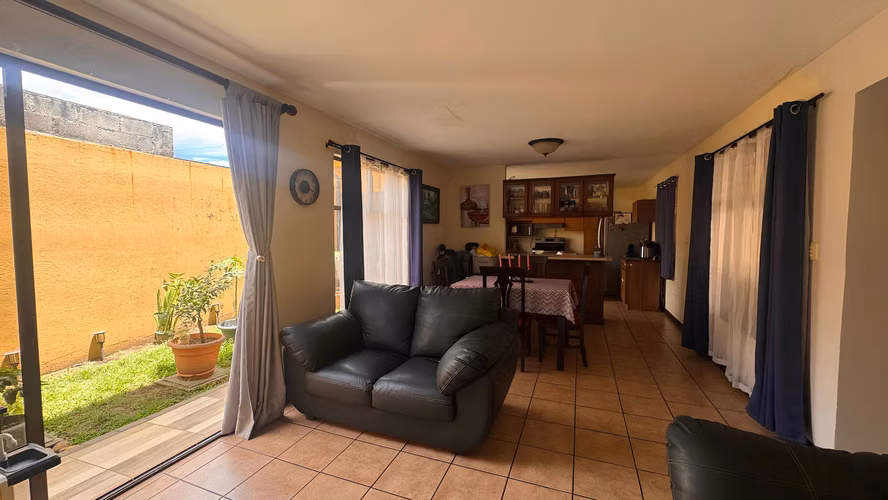 Vende casa en condominio en Villas de Tres Ríos, La Unión (AD) - Imagen 2