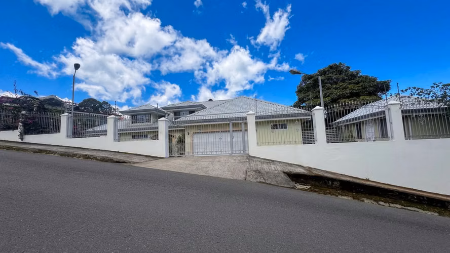 Venta/Alquiler casa con uso comercial, San Ramón, La Unión (AD)