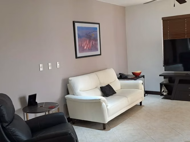 Su Oasis Frente al Mar en Jacó: Lujo a precio reducido y Apto para Mascotas - Imagen 3