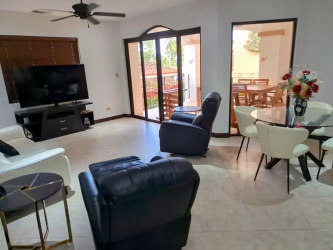 Su Oasis Frente al Mar en Jacó: Lujo a precio reducido y Apto para Mascotas - Imagen 10