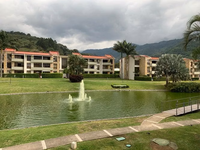 Avalon Country Club, Santa Ana - 3DOR/2.5BA - 160 m2