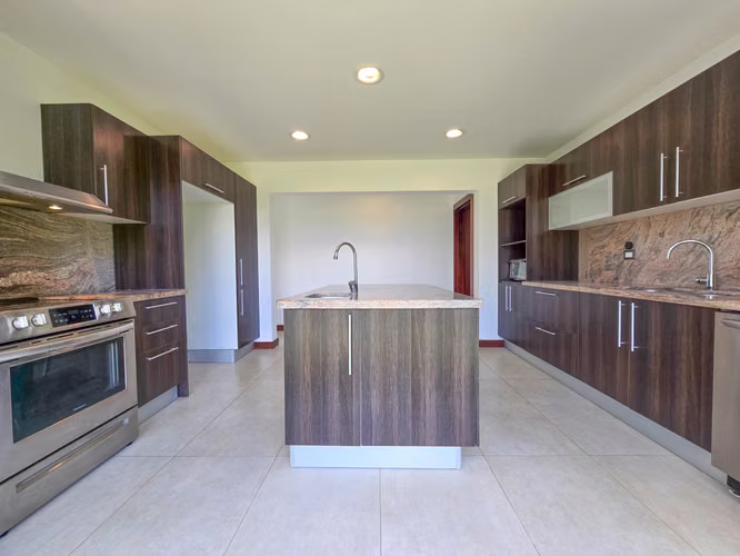 Lujosa Casa Contemporánea en Residencial Montaña del Sol / Santa Ana / 420 m² / Lote 1.577 m² - Imagen 13