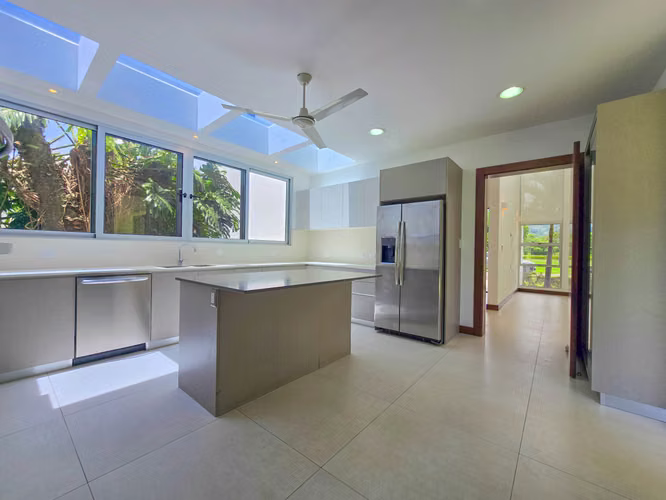 VALLE DEL SOL LINDORA SANTA ANA! CASA CONTEMPORANEA CON PISCINA PRIVADA - Imagen 10