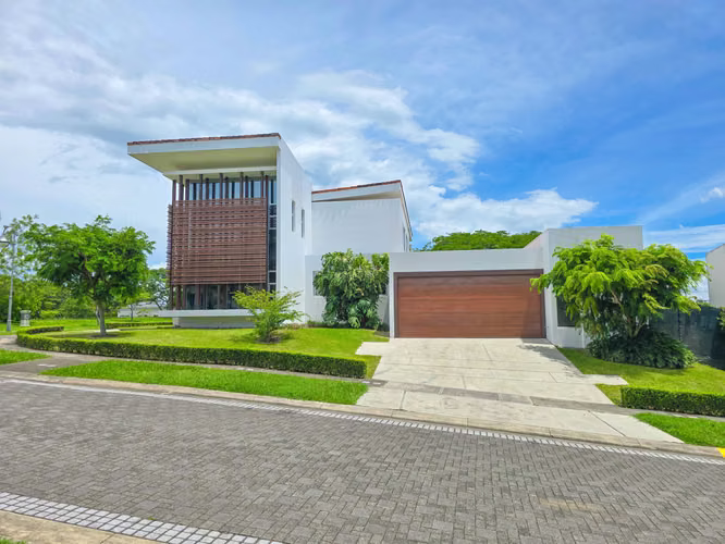 VALLE DEL SOL LINDORA SANTA ANA! CASA CONTEMPORANEA CON PISCINA PRIVADA - Imagen 7