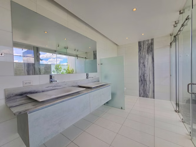 VALLE DEL SOL LINDORA SANTA ANA! CASA CONTEMPORANEA CON PISCINA PRIVADA - Imagen 19
