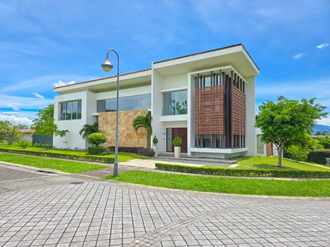 VALLE DEL SOL LINDORA SANTA ANA! CASA CONTEMPORANEA CON PISCINA PRIVADA - Imagen 6
