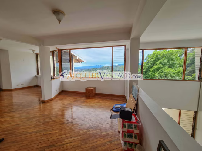 CASA CON PISCINA PROPIA Y VISTAS CON 2.266 M2 LOTE EN ALTO LAS PALOMAS SANTA ANA - Imagen 14
