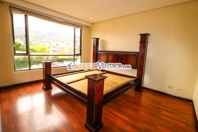 Lujoso apartamento de 324 m2 con 4 habit. y vista en Los Laureles Escazú - Imagen 15