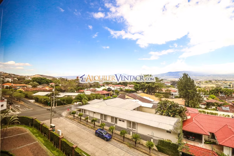 Lujoso apartamento de 324 m2 con 4 habit. y vista en Los Laureles Escazú - Imagen 7