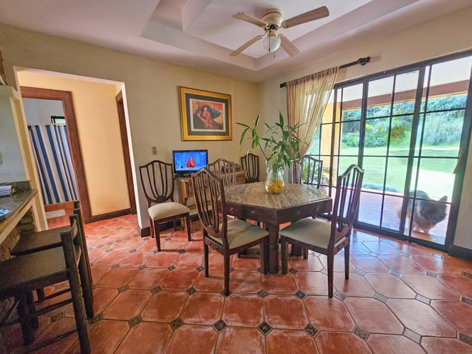 LUJOSA CASA DE 570 M2 CON 2.244 M2 DE LOTE EN SAN ANTONIO ESCAZU - Imagen 19