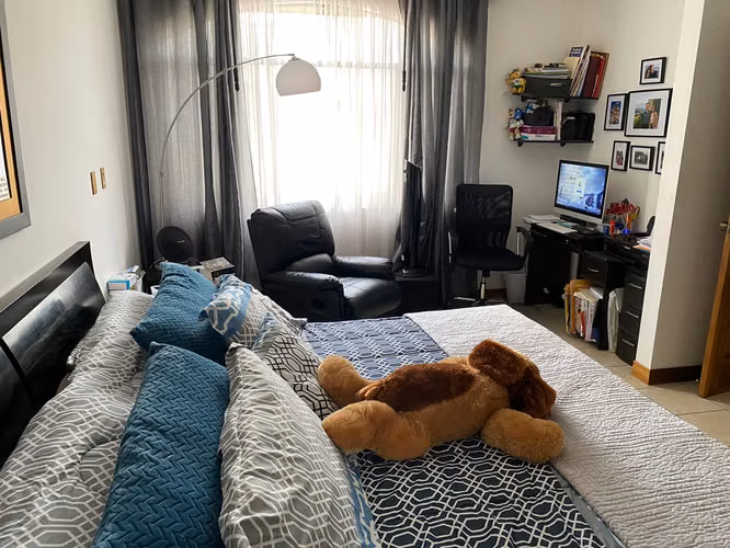 Venta de Amplia Casa en Condominio, Sabana Norte. - Imagen 3