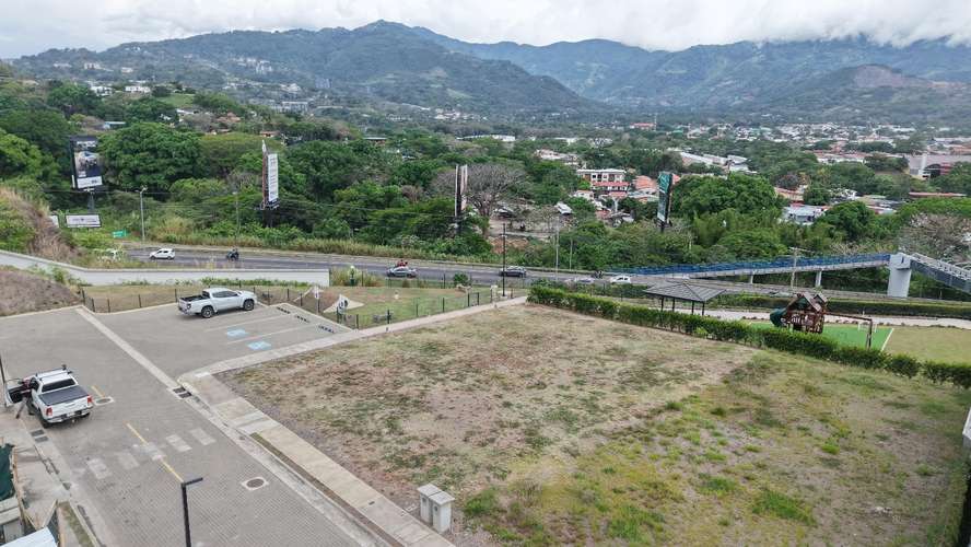 Santa Ana Vista Real venta de uno de los mejores lotes con excelente ubicación plano 437m2 - Imagen 3