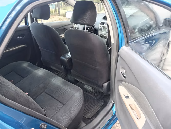 TOYOTA YARIS 2010 AUTOMATICO - Imagen 7