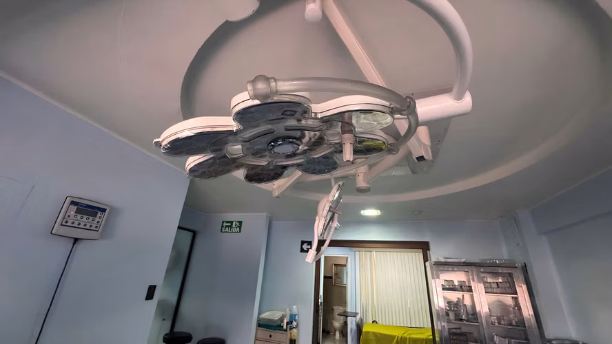 Venta de 2 consultorios con quirófano equipado, San José (AD) - Imagen 5