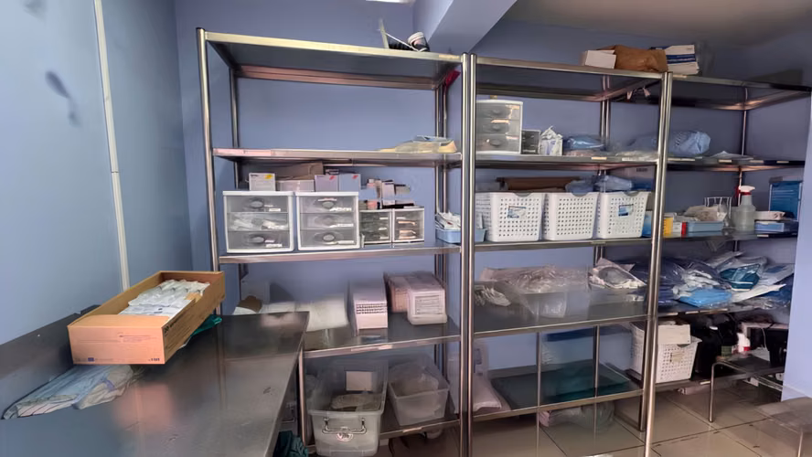 Venta de 2 consultorios con quirófano equipado, San José (AD) - Imagen 9