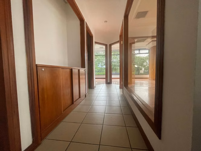 Venta Oficina Corporativa de Alto Perfil ene el Este