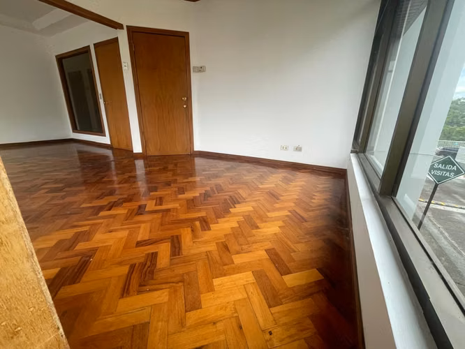Venta Oficina Corporativa de Alto Perfil ene el Este