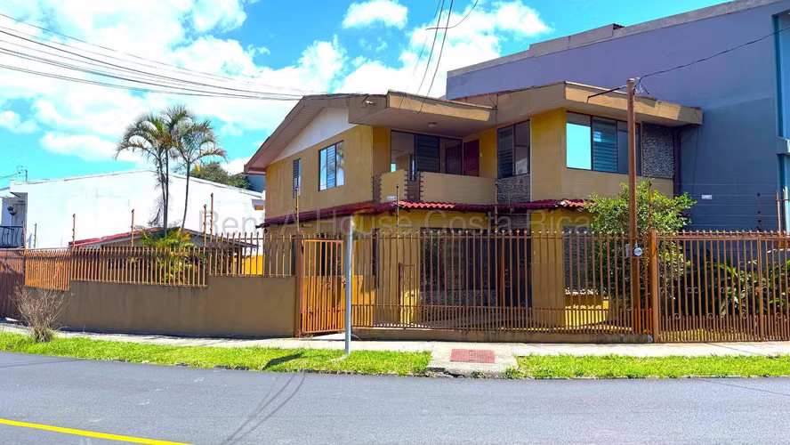 Venta de casa en Zapote Yoses Sur