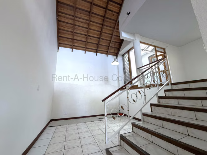 Venta de casa en Colonia del Rio Guadalupe Goicoechea - Imagen 3