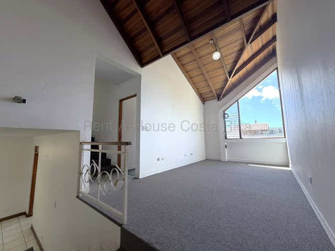 Venta de casa en Colonia del Rio Guadalupe Goicoechea - Imagen 8