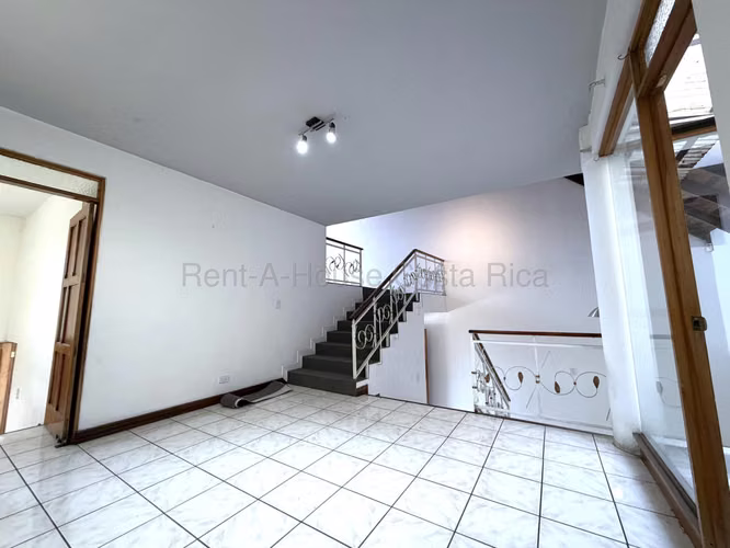 Venta de casa en Colonia del Rio Guadalupe Goicoechea - Imagen 6